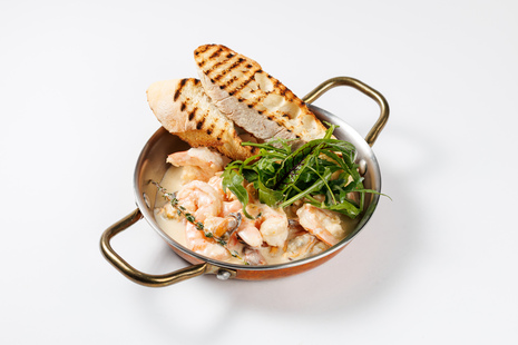 Креветки с мидиями в сливочном соусе