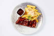 Лента томленых свиных ребрышек