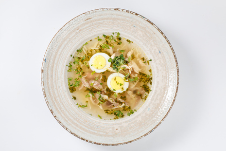 Домашний бульон с лапшой