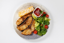 Филе карпа с полентой